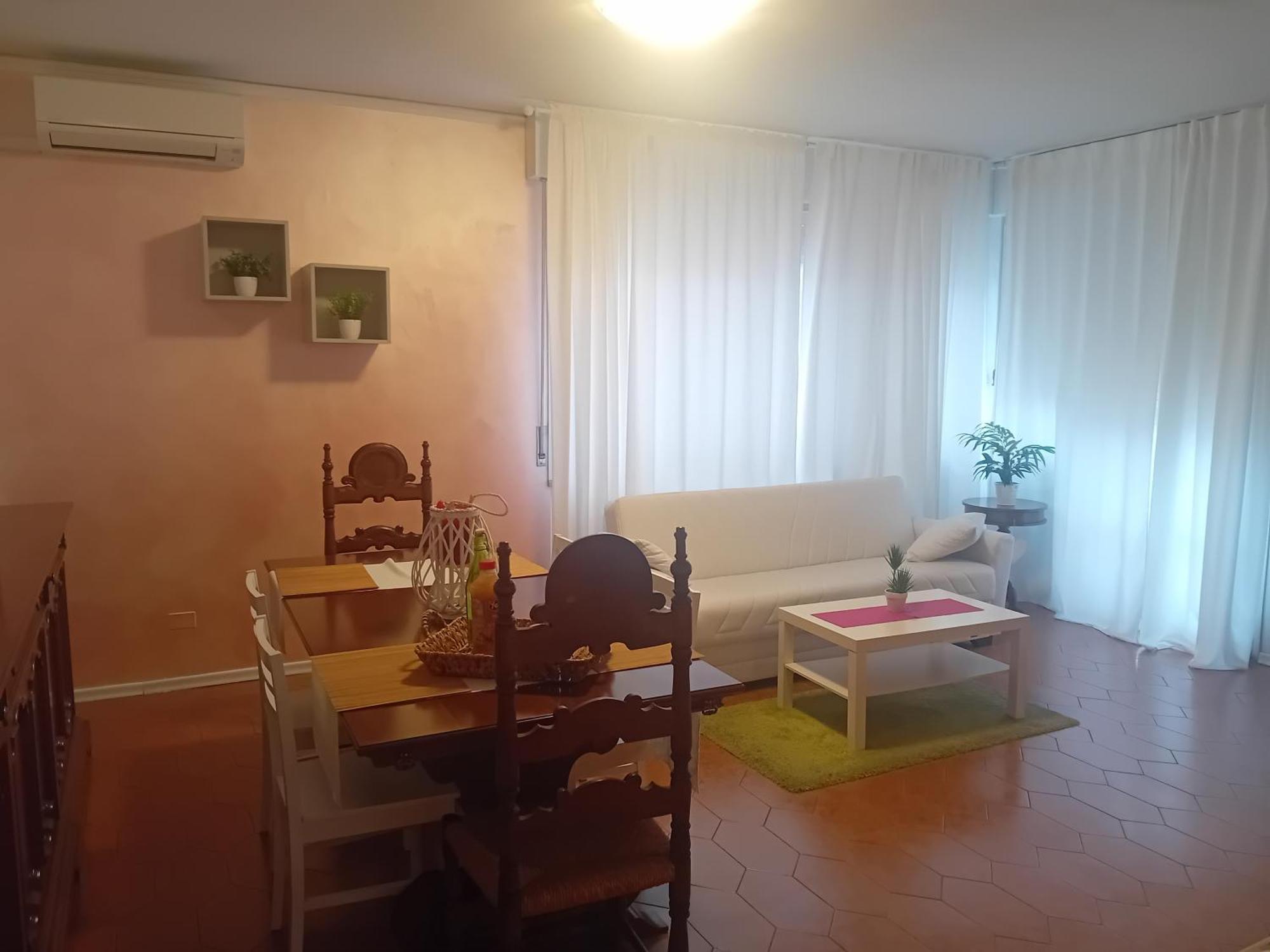 Garda City Home Family Apartments Room photo